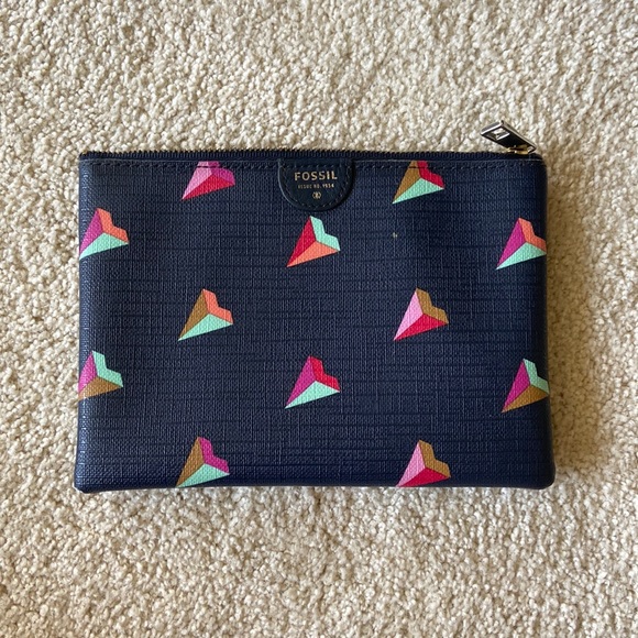 Fossil Zip-up Clutch - Picture 1 of 6